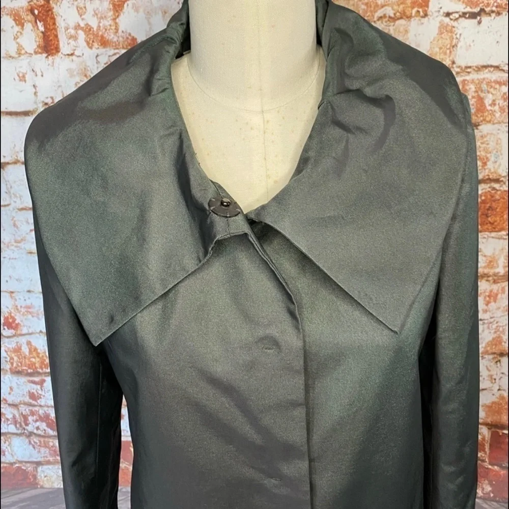Ann Taylor Metallic Gray Nylon Rain Jacket Snap Coat medium Peter Pan Collar M